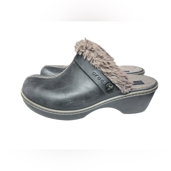 Crocs Cobbler Size 7 W Black Rubber Clogs Slides Slip On Shoes Faux Fur Lined - Picture 2 of 6